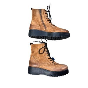 Paul Green Women’s Sz 9 Tan Suede Jackson Lug Platform Combat Boots